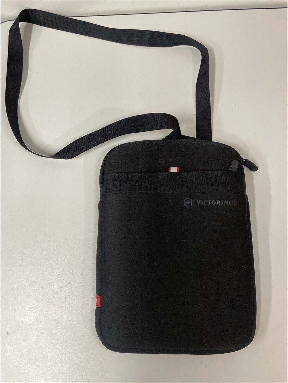 Victorinox Swiss Black Sling Crossbody Bag Compact Travel Daypack Adjustable